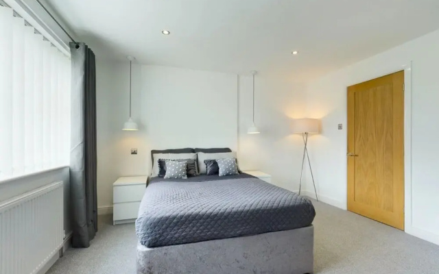 Inviting 2-bed House in Newcastle Upon Tyne