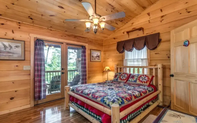 Dogwood Cabin