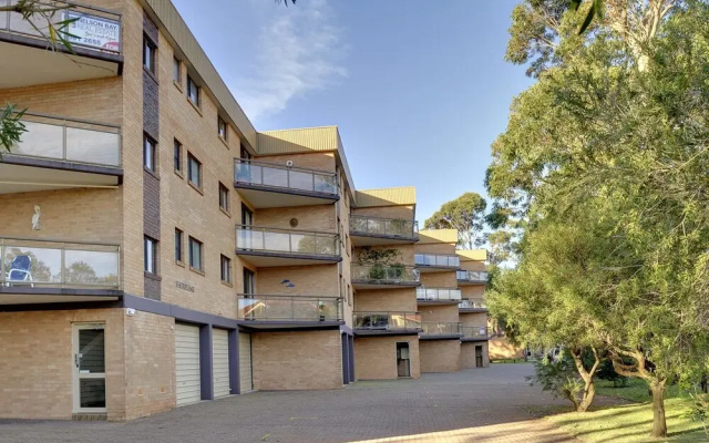 Shoreline, Unit 17/1 Intrepid Close