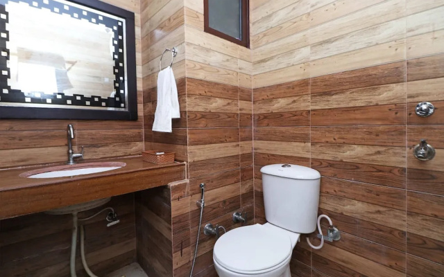 Hotel De DS Plaza By OYO Rooms