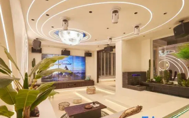 Zhujiajian Xiadoo·Light Luxury Holiday Homestay (Cangzhi Wharf Guanyin Fajie Branch)