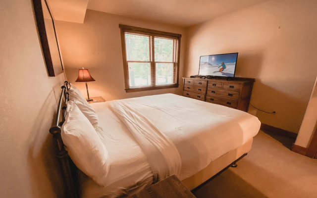 Red Hawk Townhomes 2321
