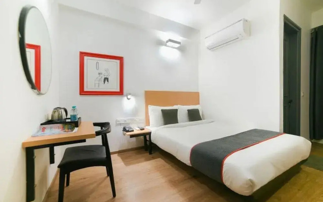 OYO Townhouse 38136 Shivalik Mercantile Co-Operative Bank