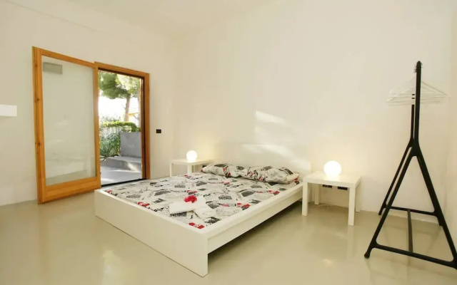 Whole Modern Villa With Pool And Near The Sea