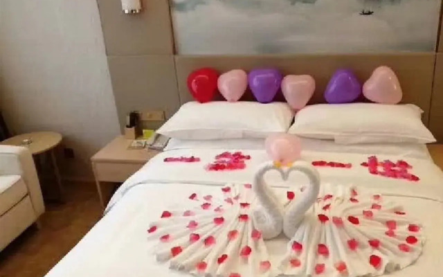 Vienna Hotel (Guangzhou Xintang Shacun Metro Station)