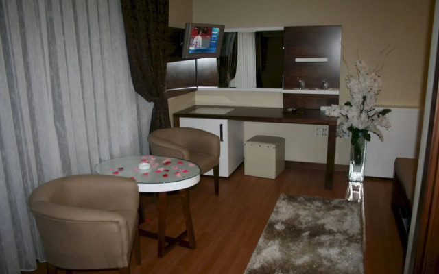Nysa Hotel