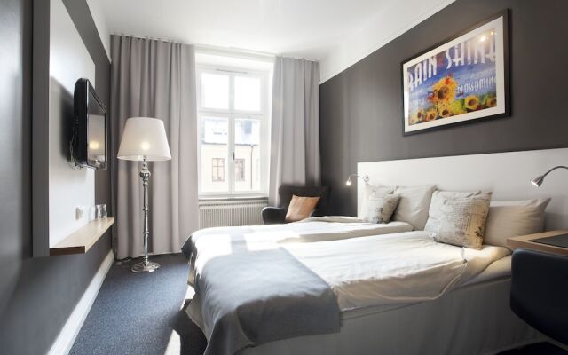 First Hotel Orebro Эребру вид на фасад