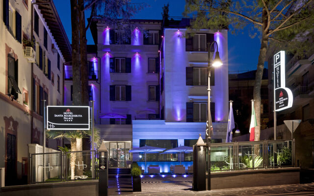 Hotel Santa Margherita Palace Церковь Св. Маргариты Лигурийской вид на фасад