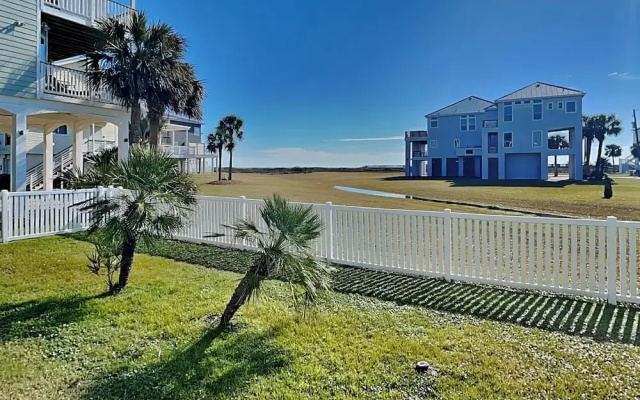 Sanctuary by the Sea by Ryson Vacation Rentals