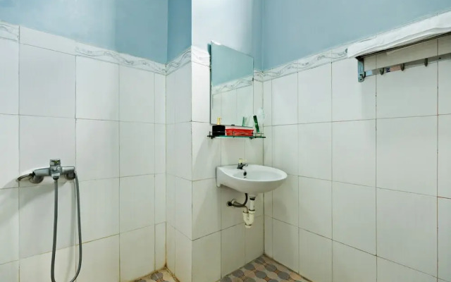An An Hotel by OYO Rooms