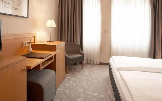 Townhouse Hotel
