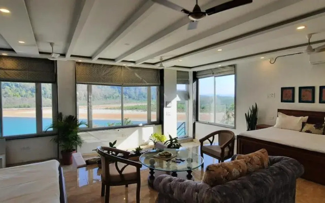 Meeram Ganga - A boutique homestay by the Ganges
