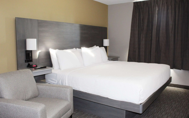 Days Inn by Wyndham Stony Plain
