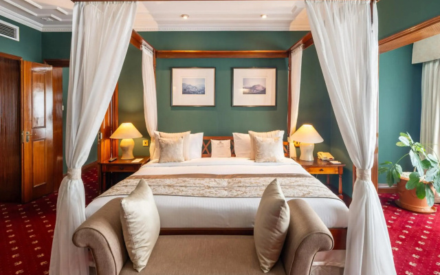 Отель The Sarova Stanley