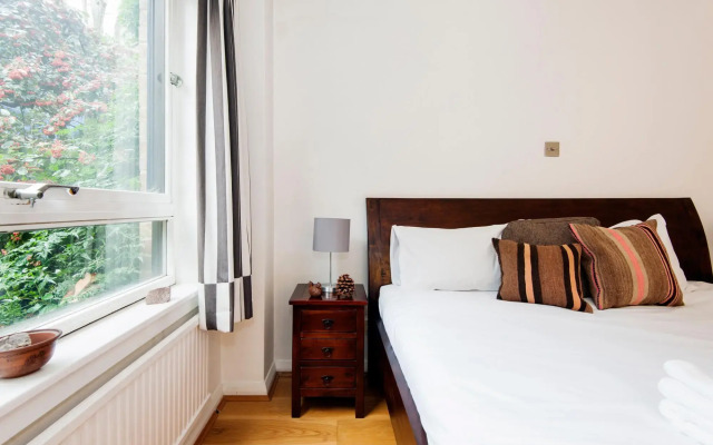 Classic home and garden in Bloomsbury