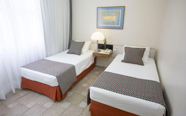Savoy Othon Lite