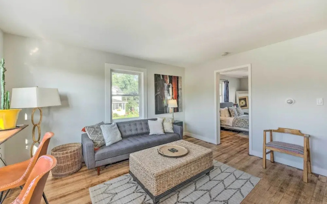 Breezy-chic Apartment - Steps to Geneva Lake!