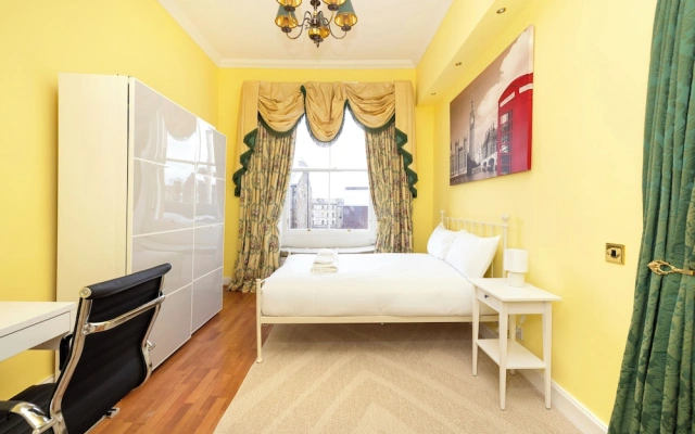 Stylish Southside Flat Near Old Town