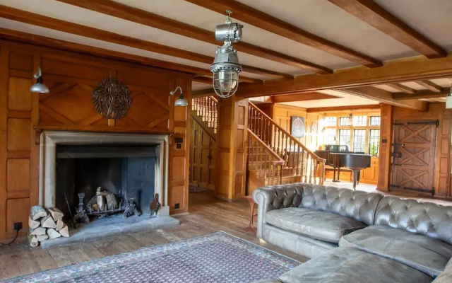 Large Country House in Ashdown Forest