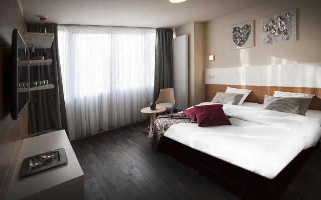 Отель Antwerp Inn комната для гостей