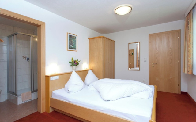 Hotel Garni DIAS