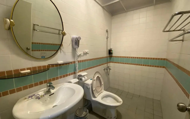 Saint Hostel
