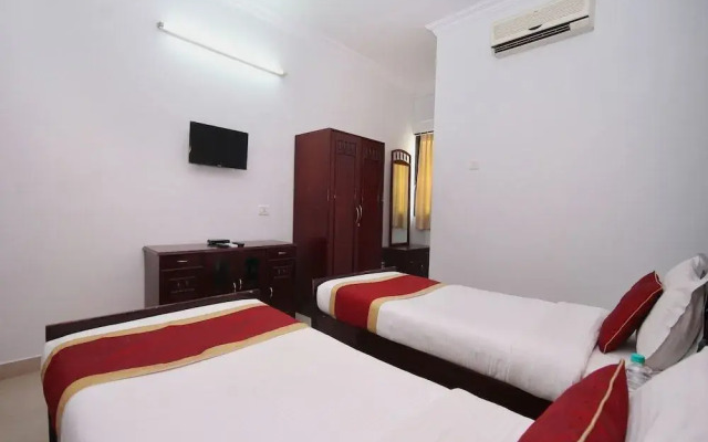 SR Legend Inn by OYO Rooms