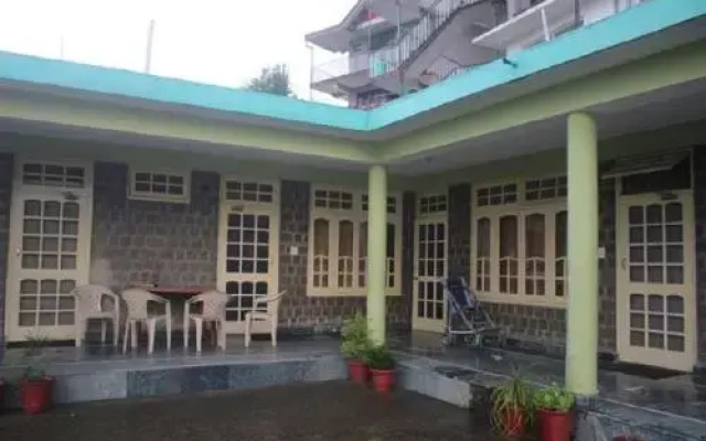 Tushar House Home Stay