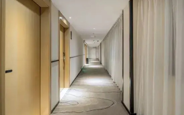 City Comfort Inn