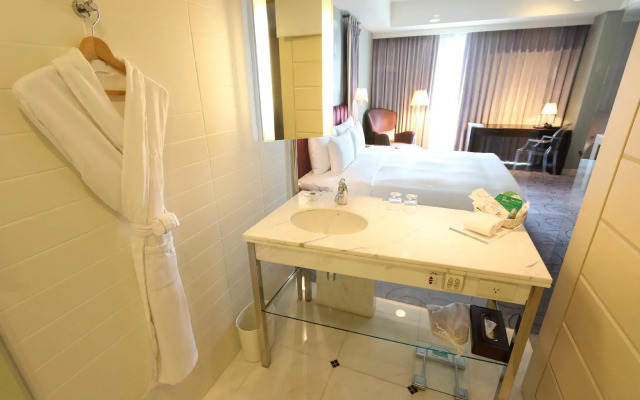 Grand Victoria Hotel