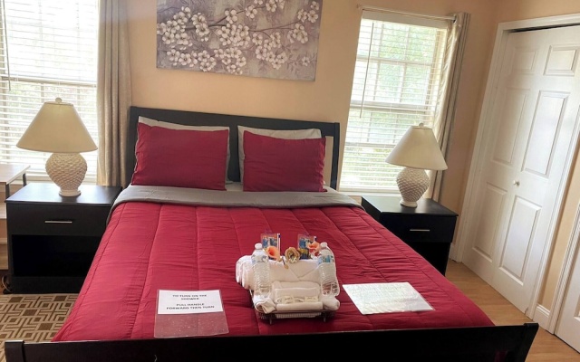 Room in House - Modern Executive Master Bedroom