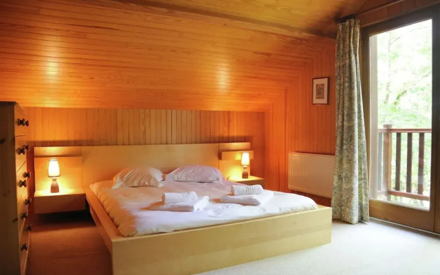 Cozy Chalet in the Woods of the Beautiful Dordogne