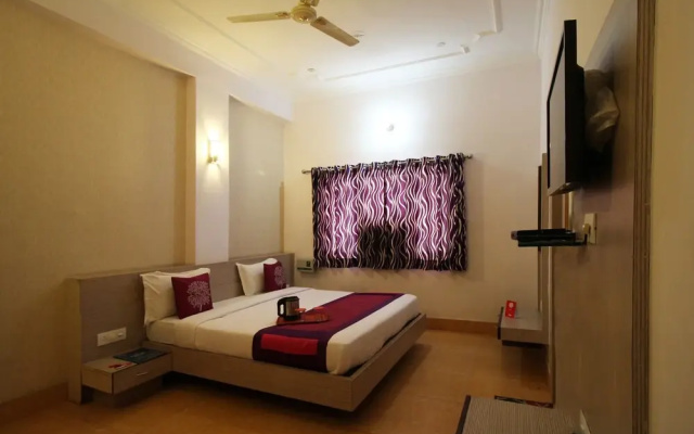 OYO 4398 Hotel Rajat Grand