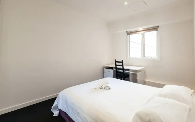 CLAUDE, 2BDR Melbourne Apartment