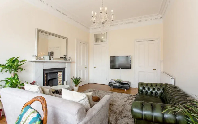2 Bedroom Flat in Edinburgh