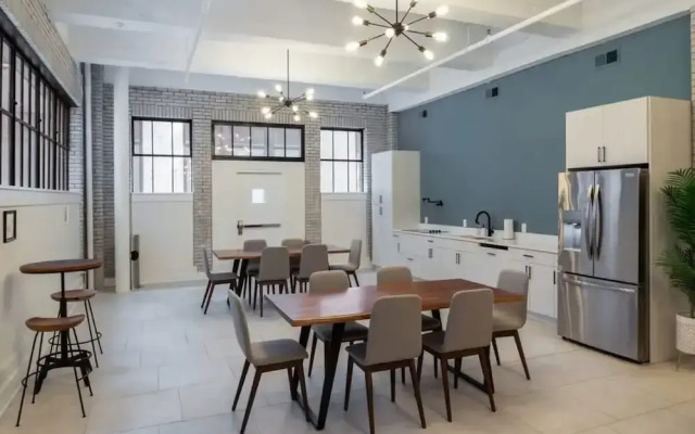 Sosuite 2BR Loft w W/d, Gym, Lounge