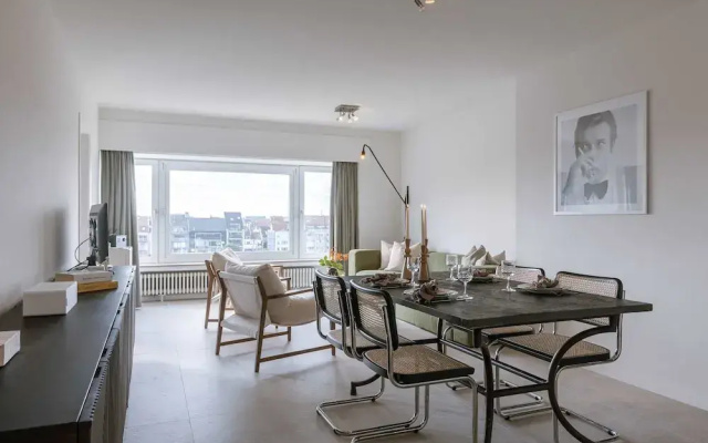 Charming art Deco Apartment With Harbor Views in Blankenberge