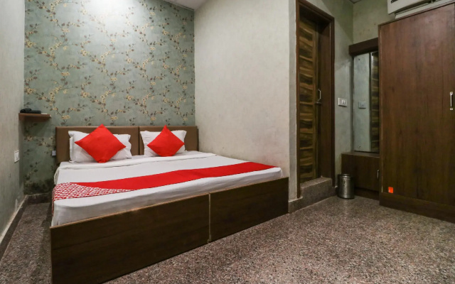 OYO 60466 Rana Residency