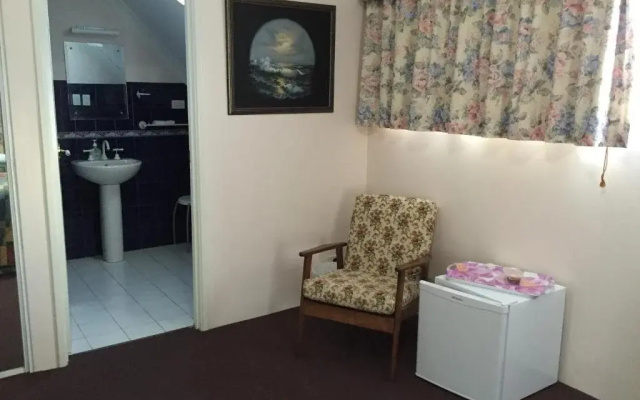 Aarn House B&B Airport Accommodation