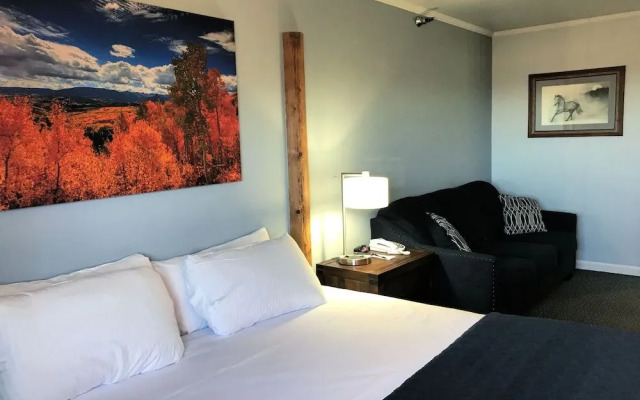 Gold King Mountain Inn
