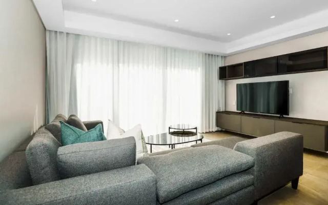 Remarkable 2-bed Apartment in Johannesburg