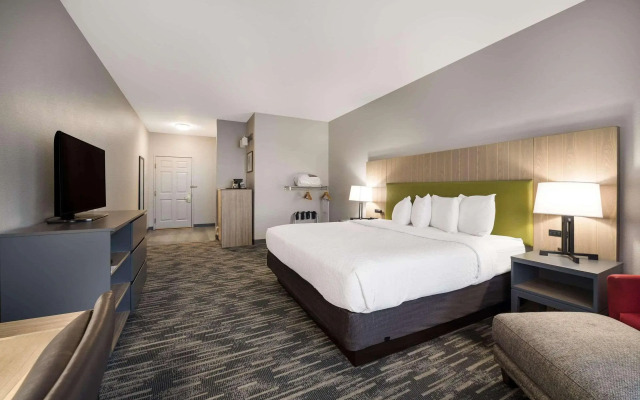 Country Inn & Suites by Radisson, Freeport, IL