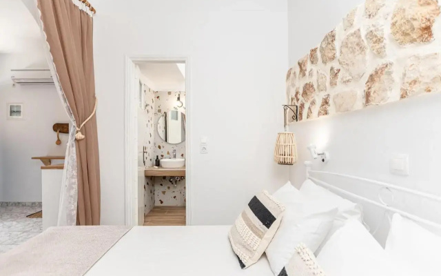 Lofos Studios & Rooms