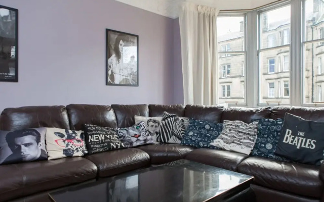 Stylish 3 Bedroom Flat