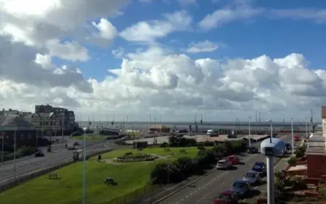 Thorncliffe Holiday Flats