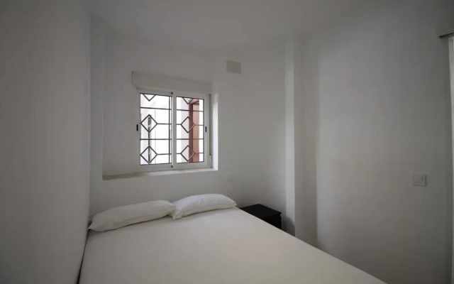 Apartamento de 2 Habitaciones en Puerta del Angel AZ2D