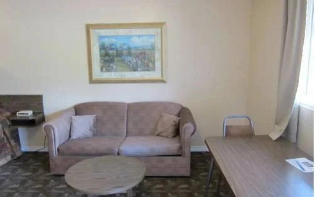 Salmon River Motel and RV Park