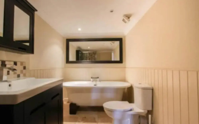 Central 2 Bedroom Seafront Flat in Kemp Town