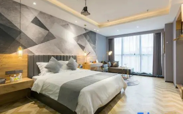 Tanggong Hotel