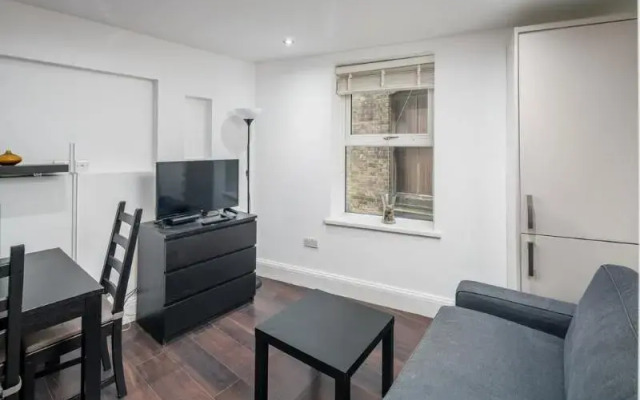 OYO Home 109 Old Nichol Street